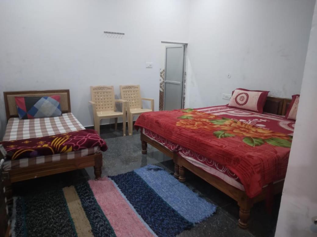 Happy Khajuraho Home Stay Екстериор снимка